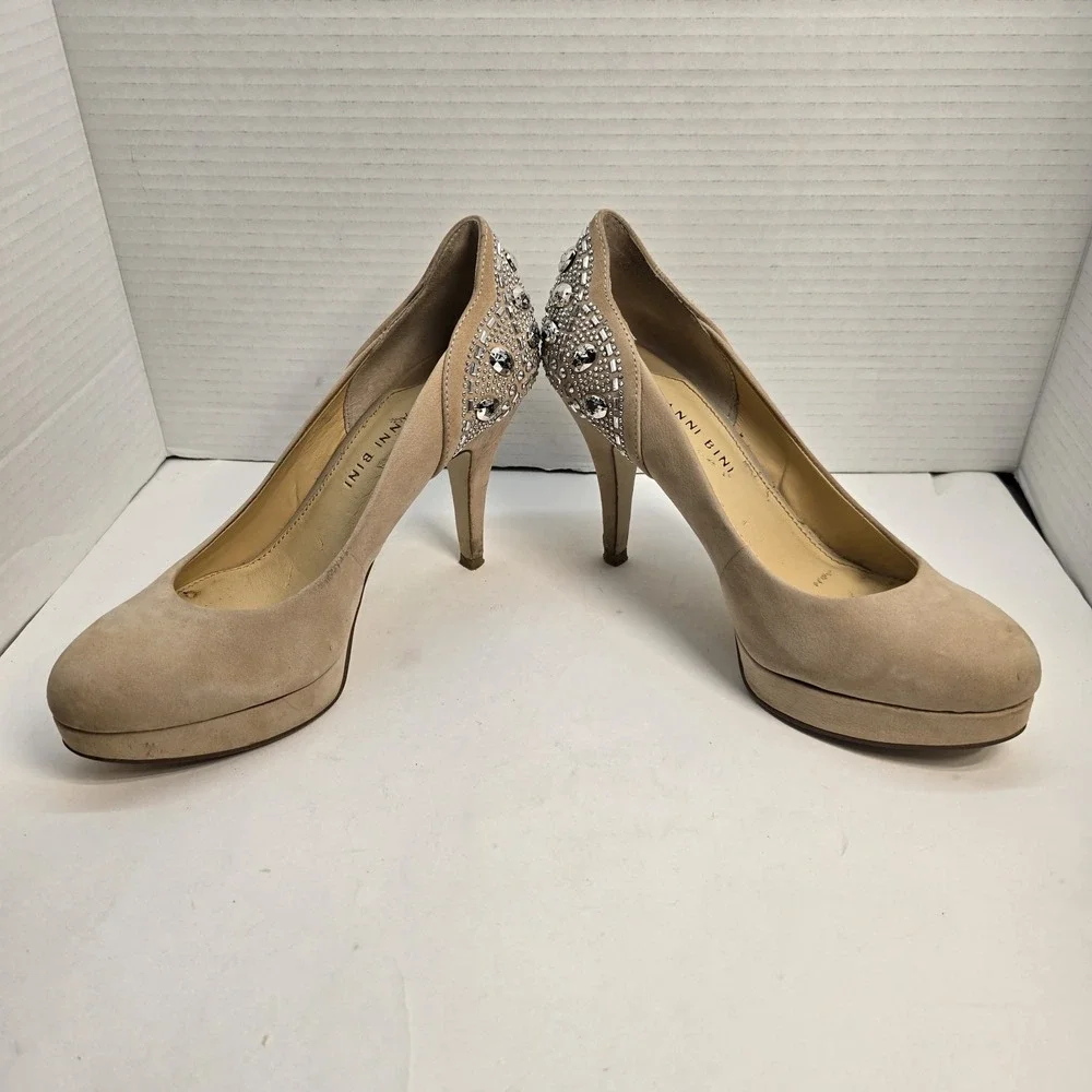 Gianni Bini Tan Suede Rhinestone Embellished Platform Pumps Heels Womens 7.5M